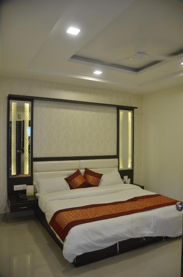 Hotel Krishna Galaxy Kanpur Eksteriør billede