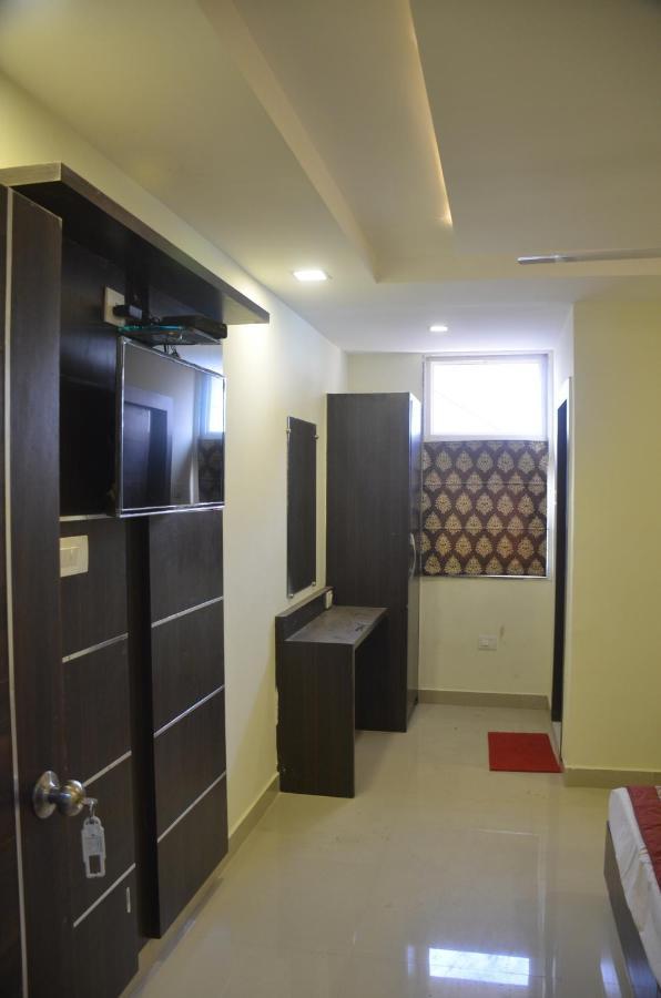 Hotel Krishna Galaxy Kanpur Eksteriør billede